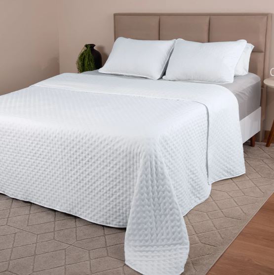 Cama Mesa e Banho